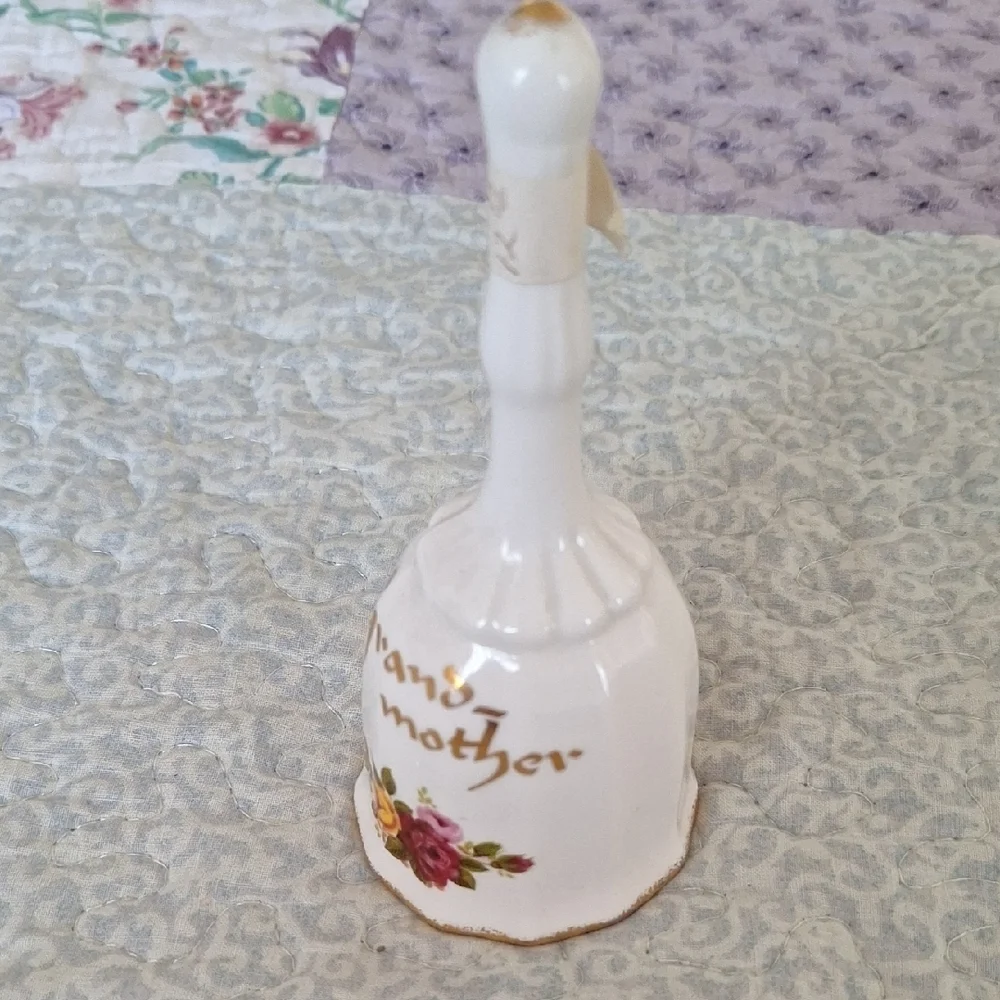 Floral Grandmother Bell